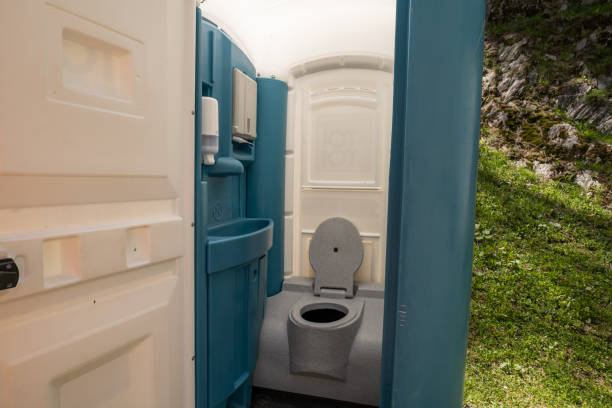 Portable Toilet Options We Offer in New Johnsonville, TN